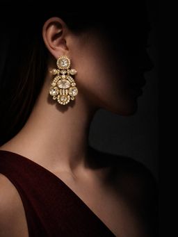 Qunic - Imperial Crystal Pearl White Earrings