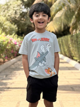 Napchief - Grey Tom and Jerry Catch Him T-shirt & Shorts