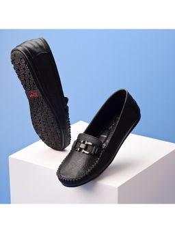 Zoom Shoes - Women Black Genuine Leather Slip-On Loafers