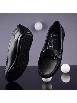 Zoom Shoes - Women Black Genuine Leather Slip-On Loafers