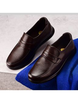 Zoom Shoes - A4432 Men Brown Genuine Leather Slip On Loafers