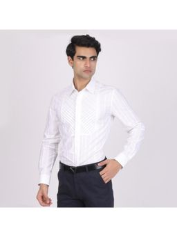 Pier seven - Men Cotton Printed Pleated Yoke Regular Fit Shirt - White