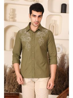 Pier seven - Men Floral Embroidered Shirt - Green