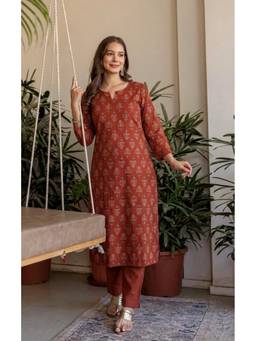 Surhi - Maroon Cotton Floral Regular Round Neck Kurta