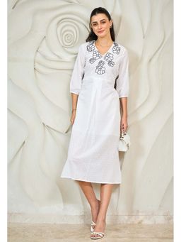 AAREIN - White V-Neck Embroidered A-Line Party Midi Dress