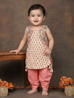 Kinder Kids - Girls Ethnic Motifs Printed Regular Pure Cotton Kurta with Dhoti