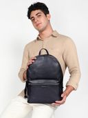 Black color option, Currently selected