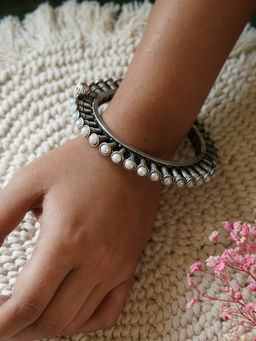Teejh - Naaz Pearl Silver Oxidised Bangle for Women