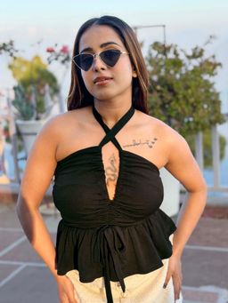 Tandul - Women Black Solid Crop Top