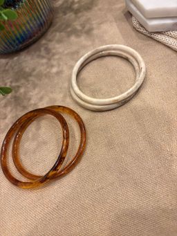 Niska - Off White And Brown Retro Solid Acrylic Bangle (Pack Of 4)