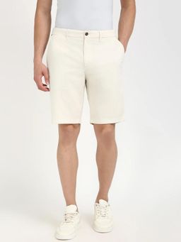 Tommy Hilfiger - Relaxed Fit Solid Mid Rise Shorts - Off White