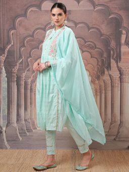 VISHUDH - Women Green Floral Kurta with Pant & Dupatta (Set of 3)