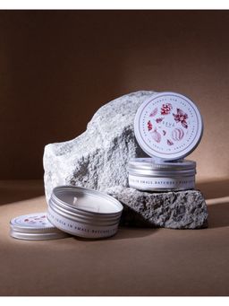 SEVA HOME - Travel Candle Trio-Set Of 3 Ornament-Print Tin Candles15-Hour Burn Time