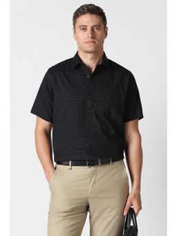 Van Heusen - Men Black Check Half Sleeves Formal Shirt