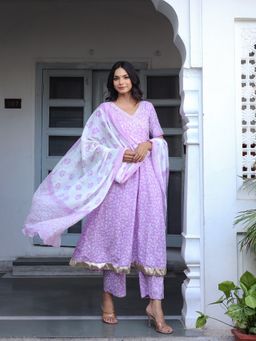 PRIYANKA CHOUDHARY - Women Cotton Flare Lavender Suit (Set of 3)