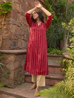 Libas - Women Viscose Rayon Red Geometric Kurta