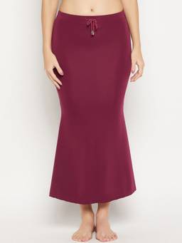 G Heist - Women Burgundy Solid Skinny Fit Saree Shapewear