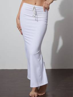 G Heist - Women White Solid Skinny Fit Saree Shapewear