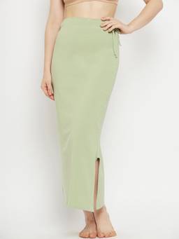 G Heist - Women Green Solid Seamless Saree Shapewear