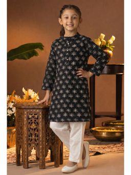 Maaesa - Tropical Floral Printed Cotton Kurta and Pyjama For Girls