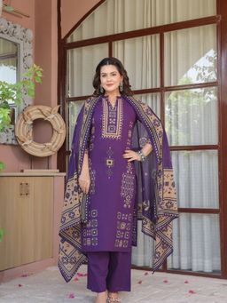 BERRYLICIOUS - Women Purple Printed Kurta Palazzo and Dupatta