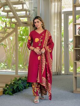 BERRYLICIOUS - Women Pink Floral Printed Kurta Pant with Dupatta