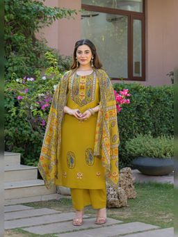 BERRYLICIOUS - Women Mustard Printed Kurta Palazzo and Dupatta