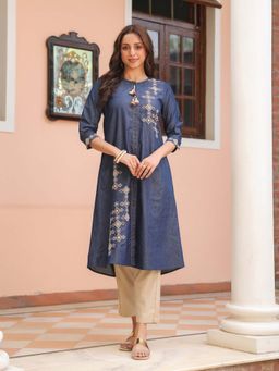 SAVI - Blue Embroidered Regular Fit Kurta
