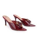 Maroon color option, Currently selected