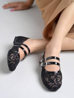 Shoetopia - Women Black Stylish Ballerinas