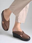 Brown color option, Currently selected
