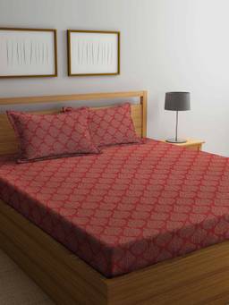 ARRABI - Red Leaf Handwoven Cotton Double Bedsheet with 2 Pillow Covers