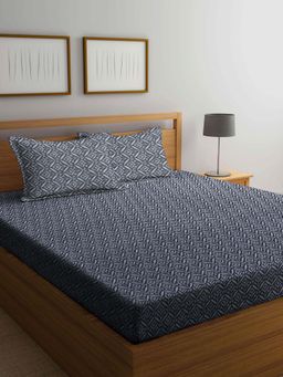 ARRABI - Black Leaf Handwoven Cotton Double King Bedsheet with 2 Pillow Covers