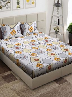 ARRABI - White Cartoon TC Cotton Blend King Bedsheet with 2 Pillow Covers