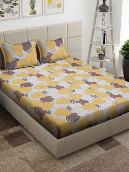 ARRABI - Multi Geometric TC Cotton Blend King Bedsheet with 2 Pillow Covers