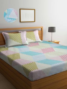 ARRABI - Multi Geometric TC Cotton Blend King Fitted Bedsheet with 2 Pillow Covers