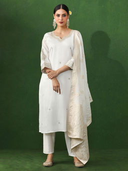 Jaipur Kurti - White Solid A-Line Chanderi Silk Kurta & Pant with Dupatta (Set of 3)