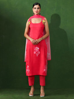 Jaipur Kurti - Red Floral Printed Straight Silk Crepe Kurta & Pant with Dupatta (Set of 3)
