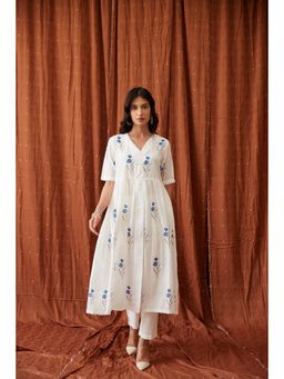 MAAND - White Pure Cotton Floral Printed Kurta with Pant