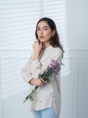 Beige color option, Currently selected