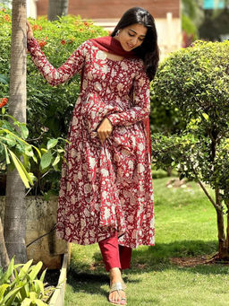 BLACK SCISSOR - Maroon Printed Anarkali Kurta with Pant and Dupatta (Set of 3)