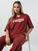 Maroon color option, Currently selected