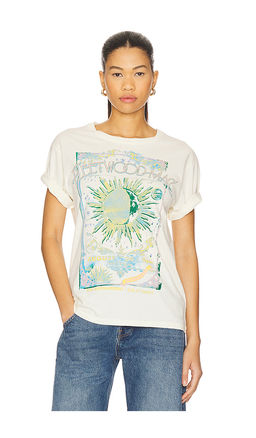 DAYDREAMER - Fleetwood Mac Dreams Boyfriend Tee