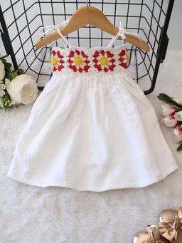 Woonie - White Solid Regular Fit Dress