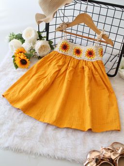 Woonie - Yellow Floral Regular Fit Dress