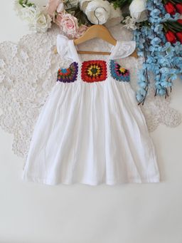 Woonie - White Solid Regular Fit Dress