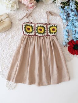 Woonie - Beige Solid Regular Fit Dress