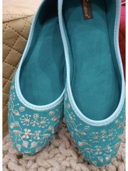Desi Colour - Teal Heavy Work Juttis
