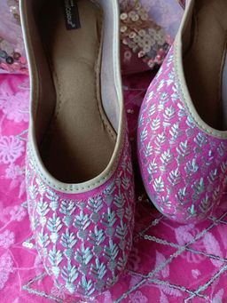 Desi Colour - Pink Zari Juttis