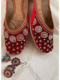 Desi Colour - Red Velvet Stone Juttis